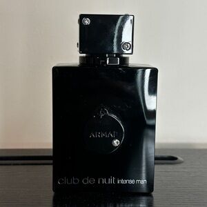 Club de nuit (intense man)